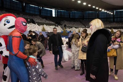 Podela novogodišnjih paketića najmlađim Novobeograđanima